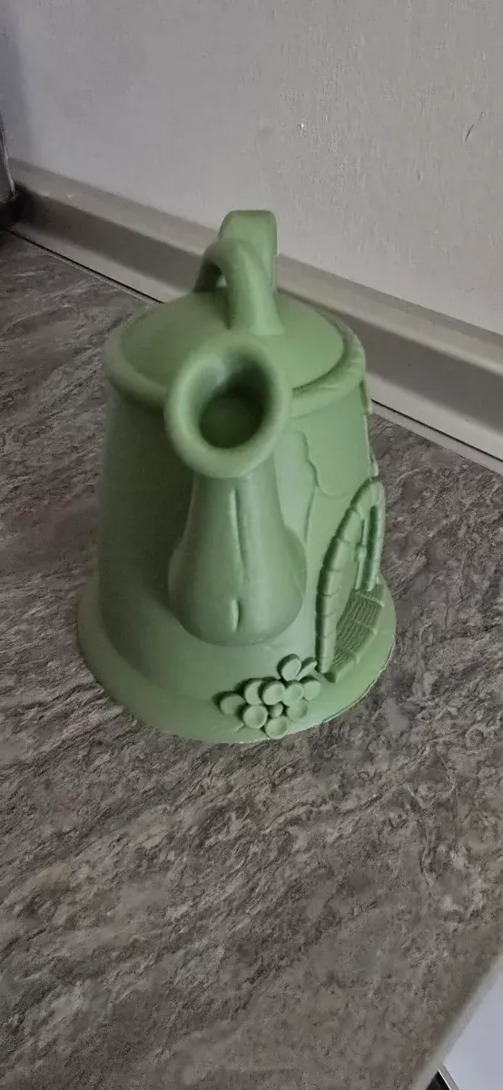 Annaffiatoio verde casa delle fate