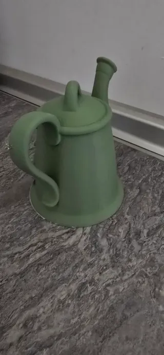 Annaffiatoio verde casa delle fate