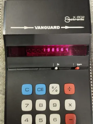 Calculadora Vanguard X-802 Electrónica Vintage