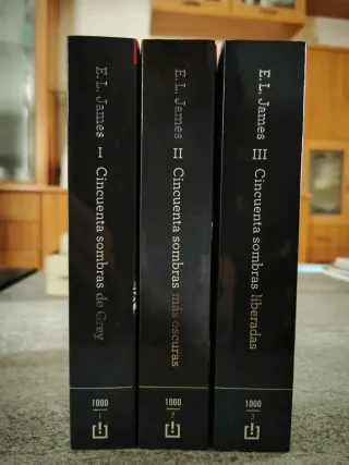 ESTUCHE CINCUENTA SOMBRAS