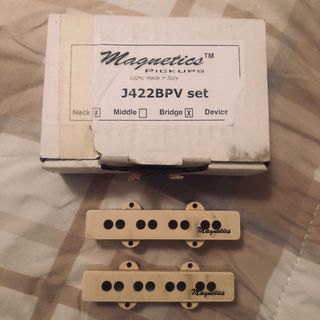 Bajo Fender Jazz Bass RI 75 Japan 1994