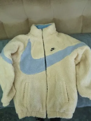 Chaqueta Nike Beige y Azul Mujer