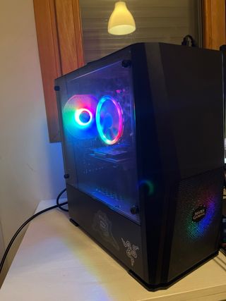 PC Gaming con luces RGB