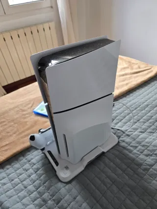 Ps5 1TB + 2 Mandos + FIFA 25