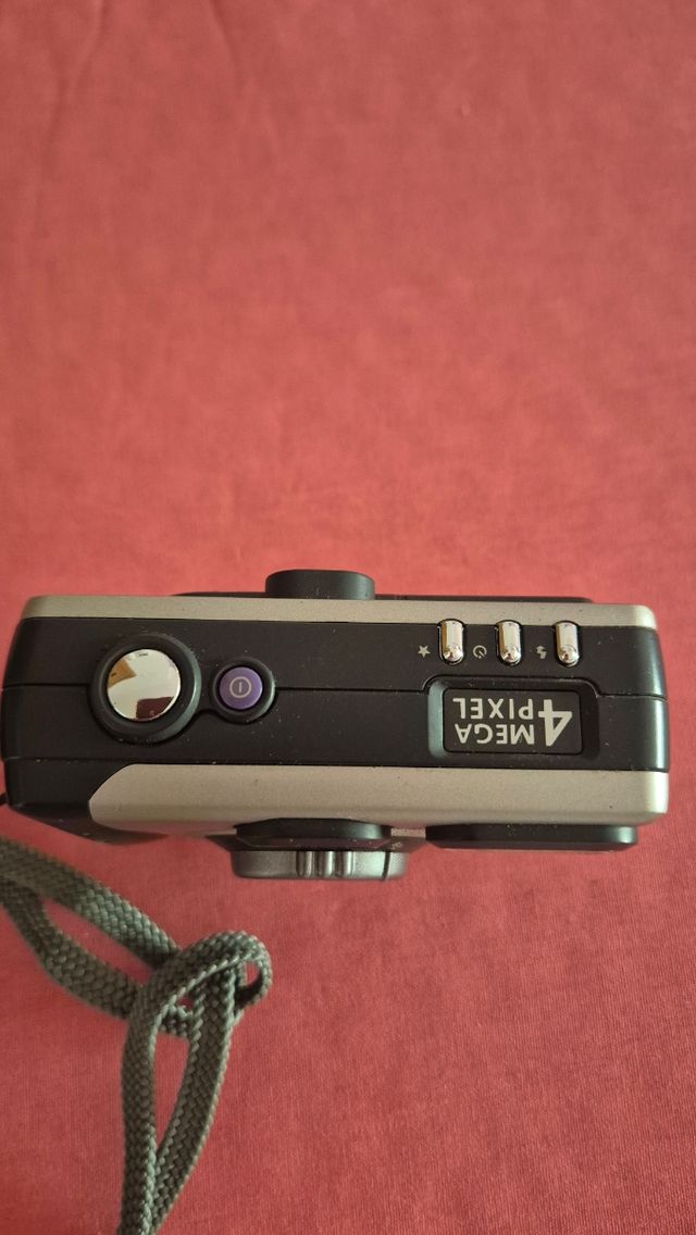 Cámara Digital Trust 7.1 MP Compacta