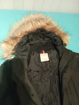 Chaquetón hombre verde oliva con capucha