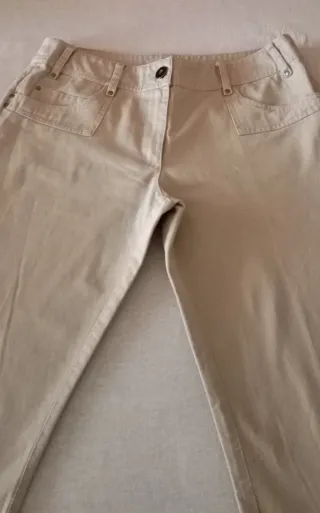 Pantalón vaquero beige mujer