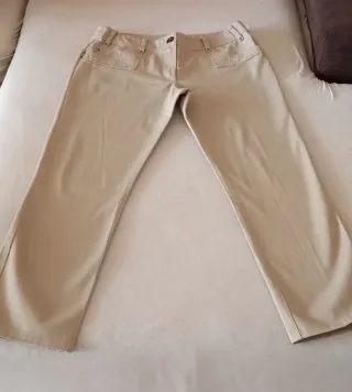 Pantalón vaquero beige mujer
