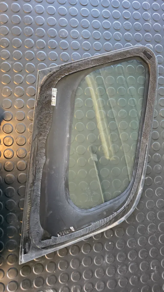 Cristal trasero izquierdo Daihatsu Terios