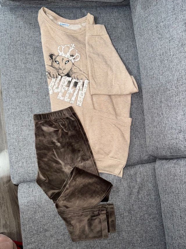 conjunto, leggins y jersey