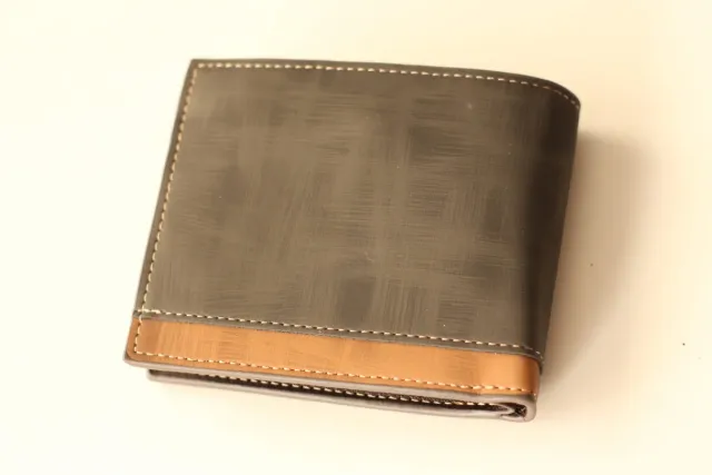 Cartera de hombre estilo clásico.