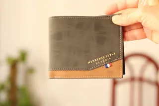 Cartera de hombre estilo clásico.