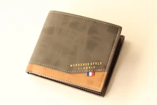 Cartera de hombre estilo clásico.