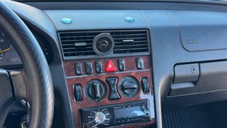 Mercedes benz 220 CDI con cámaras de seguridad