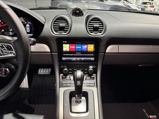 Porsche Cayman 718 2024