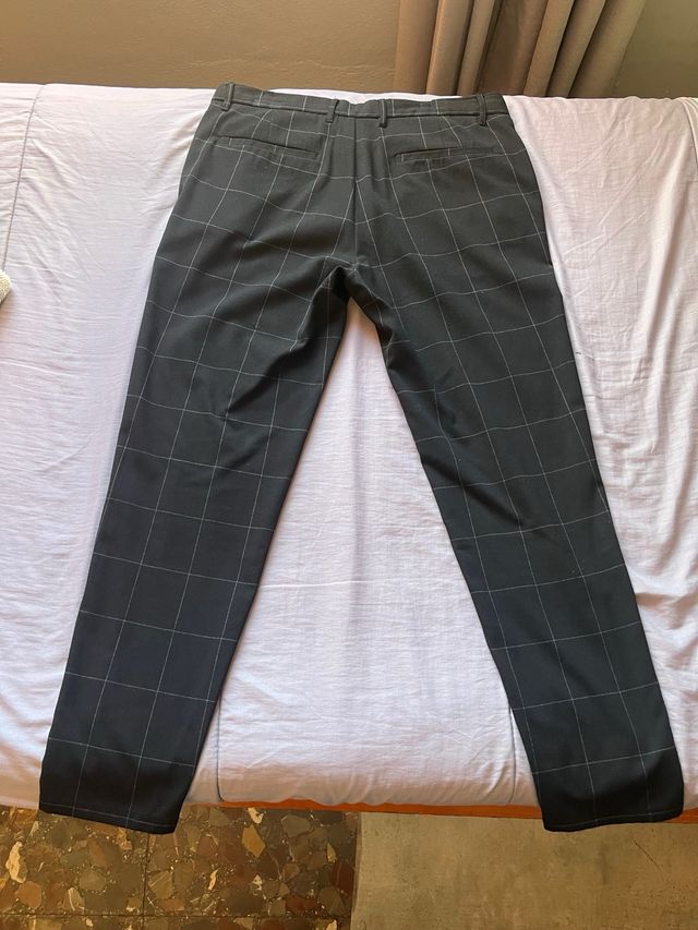 Pantalón de vestir Bershka cuadros