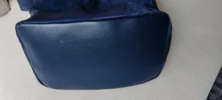 Bolso azul estampado tipo saco