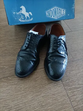 Zapatos de vestir Indomable marrones