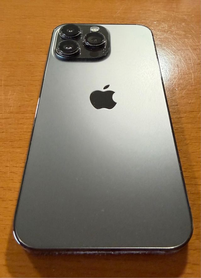 iPhone 13 Pro 256GB Space Gray en perfecto estado.