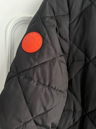 Abrigo acolchado BIMBA Y LOLA negro