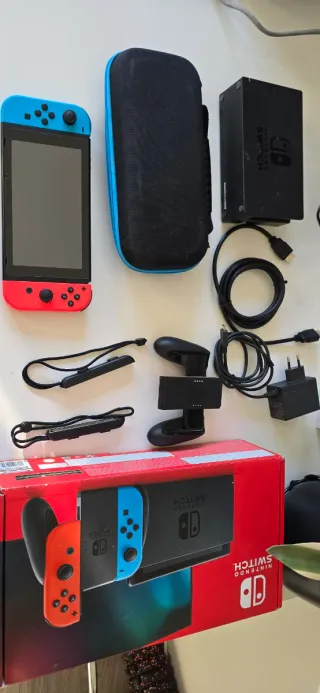 Nintendo Switch + 2 Juegos + Estuche + Accesorios