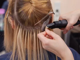Extensiones de cabello y pestañas a domicilio