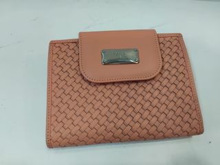 Cartera Victorio & Lucchino rosa tejida