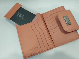 Cartera Victorio & Lucchino rosa tejida