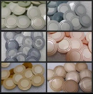 Lote 20 botones- 6 colores