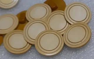 Lote 20 botones- 6 colores