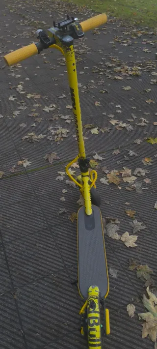 Patinete Eléctrico Xiaomi Red Bull KTM