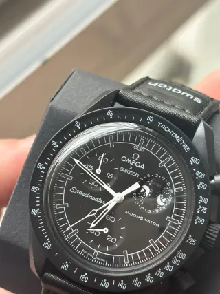 Reloj swatch mission to the moonphase