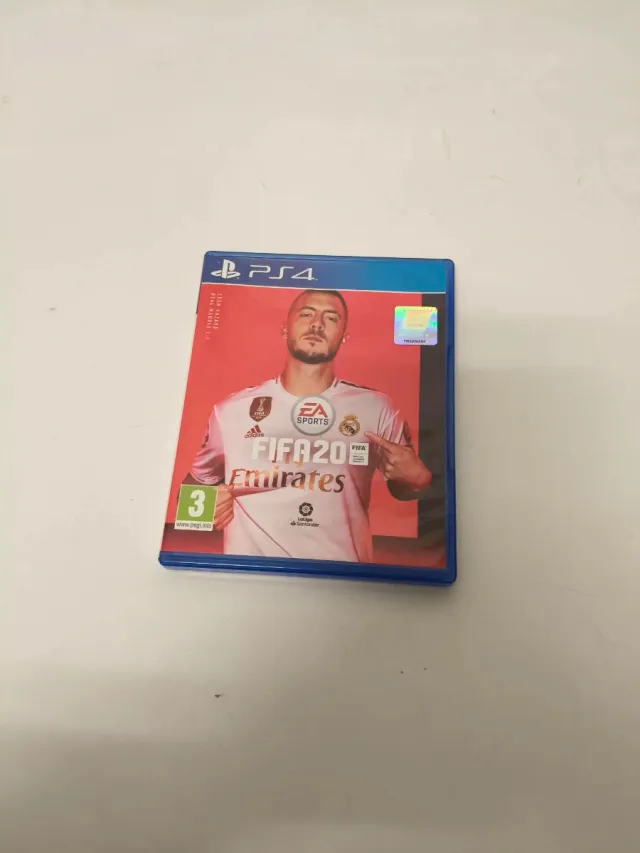 PS4 (PlayStation 4) Negra + Mando y lote de juegos