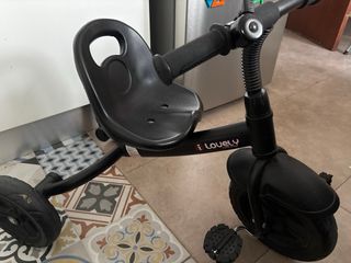 Triciclo infantil Lovely negro, con timbre