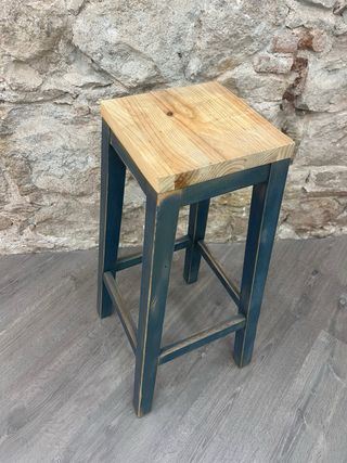 Taburete de madera maciza vintage