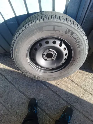 Rueda Michelin Autocaravana Fiat