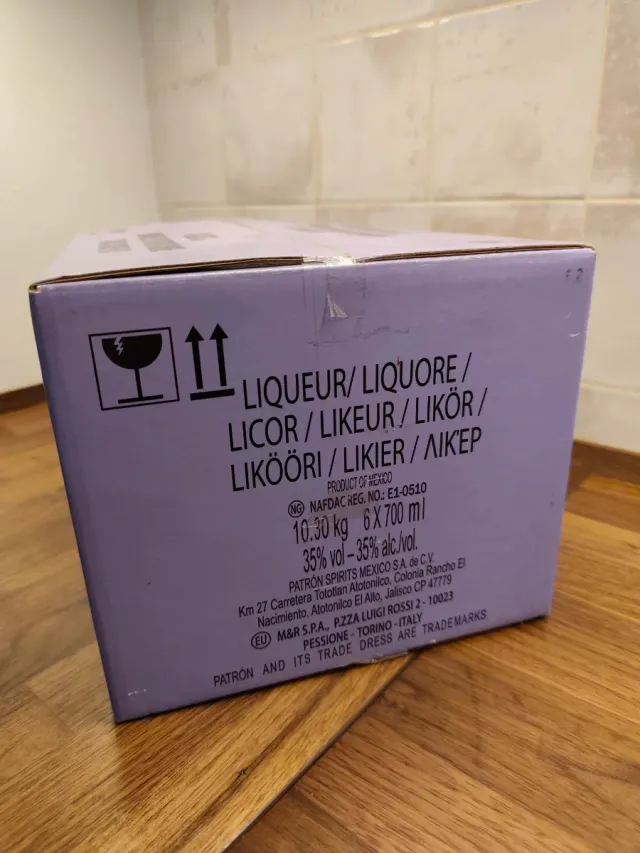 Scatola di Patrón XO Cafe Liquore al Caffè