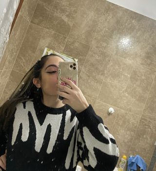 Icona Streetwear Y2K: Maglione Knit Oversize!