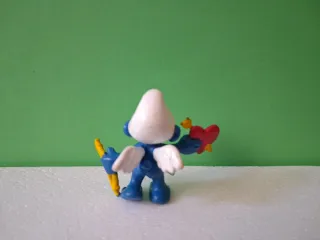 Figura PVC de pitufo Cupido Corazón Flecha