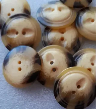 Lote 8 botones- 7 modelos