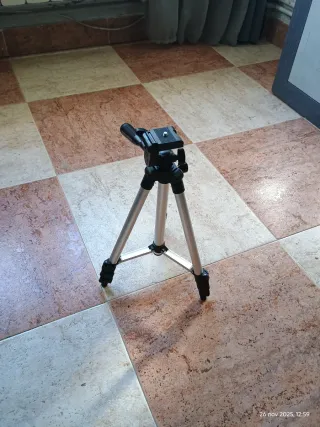 Trípode para móvil. Sin usar