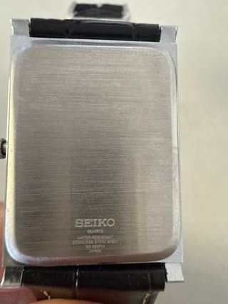 Reloj Seiko Tank SQ Negro/Plata