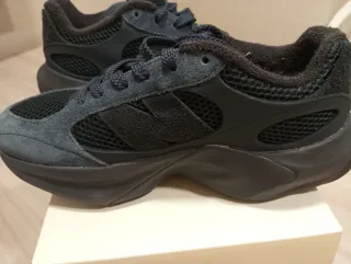 Zapatillas New Balance 37 Negro/Gris sin estrenar