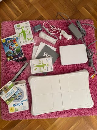 Nintendo Wii + Juegos y Accesorios