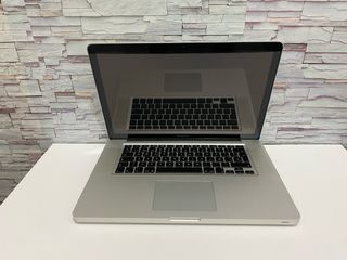MacBook Pro A1286 2011 Plata