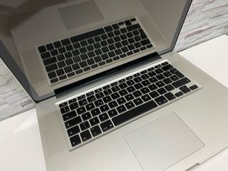 MacBook Pro A1286 2011 Plata