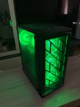 Ordenador Gaming con Luces LED Verdes