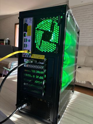 Ordenador Gaming con Luces LED Verdes