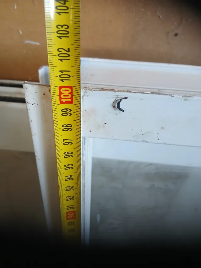 Ventana corredera blanca