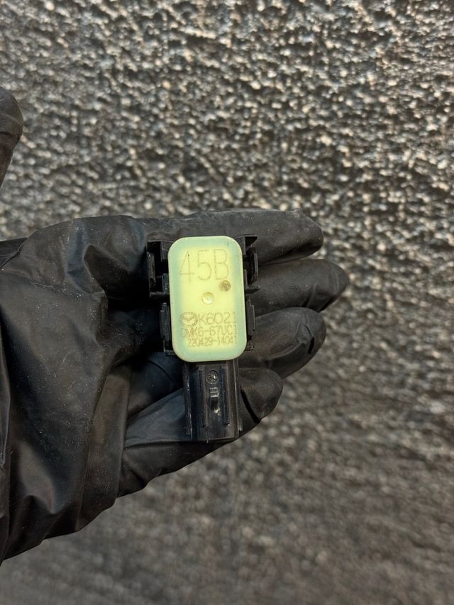 Sensor Aparcamiento Mazda K6021 GMK6-67UC1